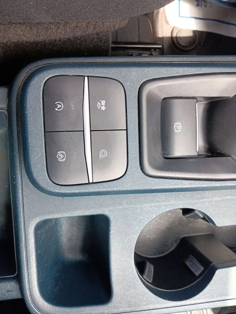 Used 2022 Cactus Gray Ford XL image 24