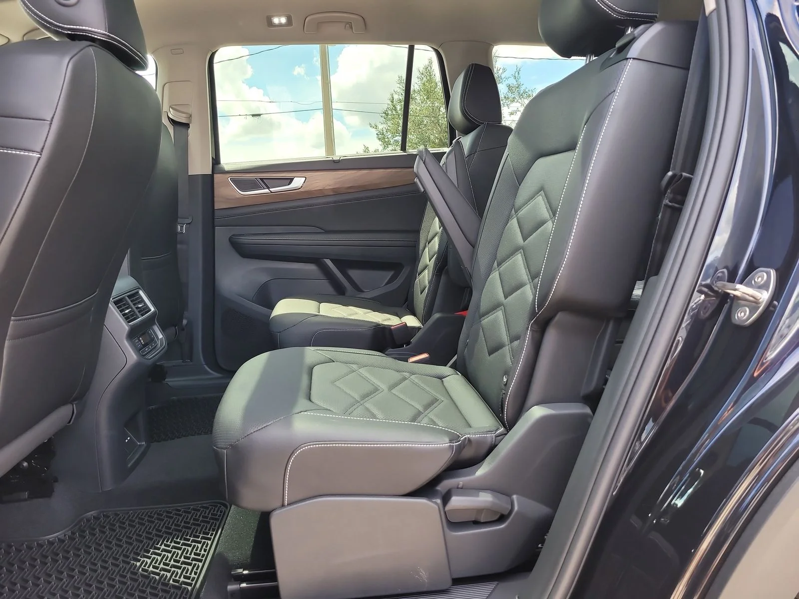 2026 Volkswagen Atlas SE w/Tech - Photo 12