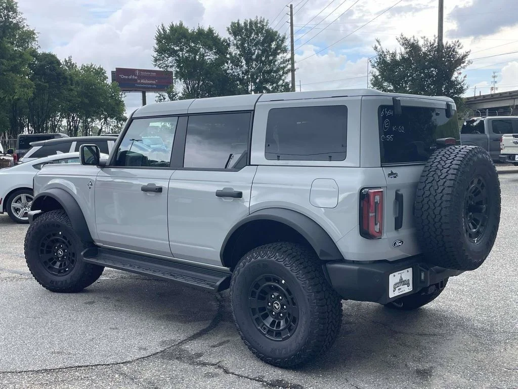 New 2026 White Ford Outer Banks image 5