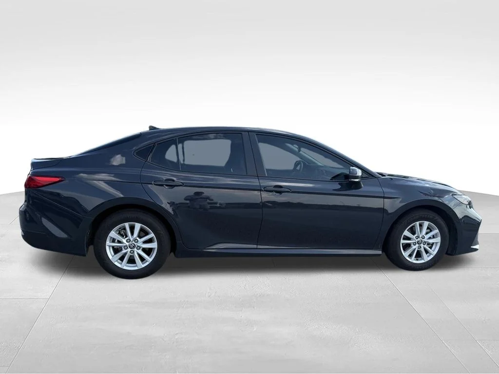 Used 2026  Toyota LE image 28