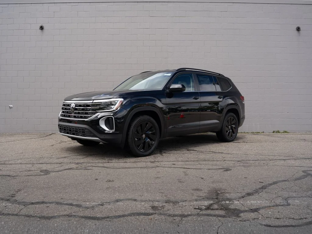 New 2026 Black Volkswagen 2.0T SE w/Technology image 1