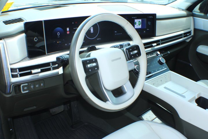 Used 2025 Rockwood Green Hyundai Calligraphy image 8