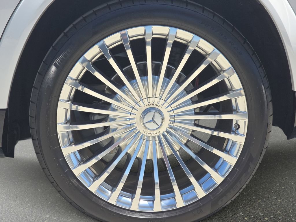 Used 2026  Mercedes-Benz Maybach GLS 600 image 37