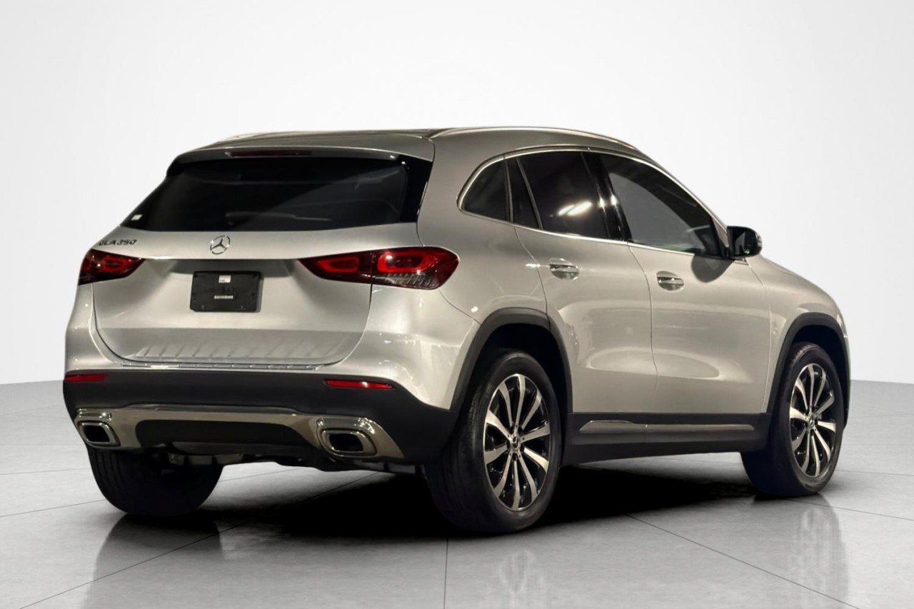 Used 2023 Iridium Silver Metallic Mercedes-Benz GLA 250 image 5