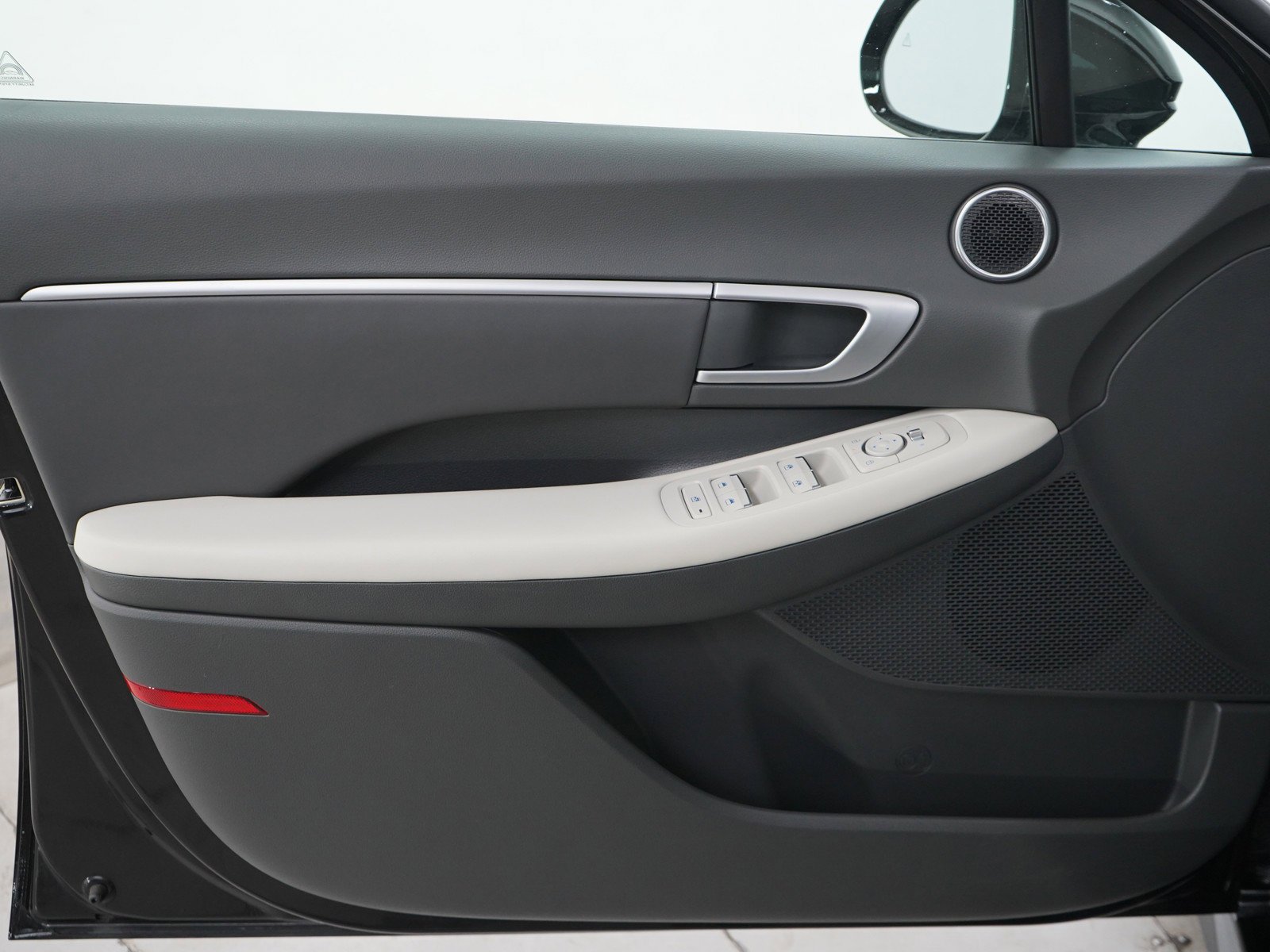2025 Hyundai Sonata Hybrid SEL - Photo 19