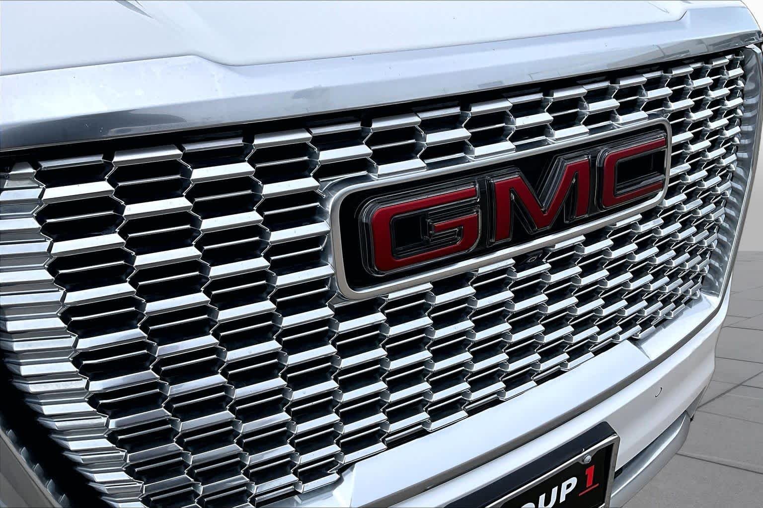 Certified Used 2021 WHITE FROST TRICOAT GMC Denali image 30