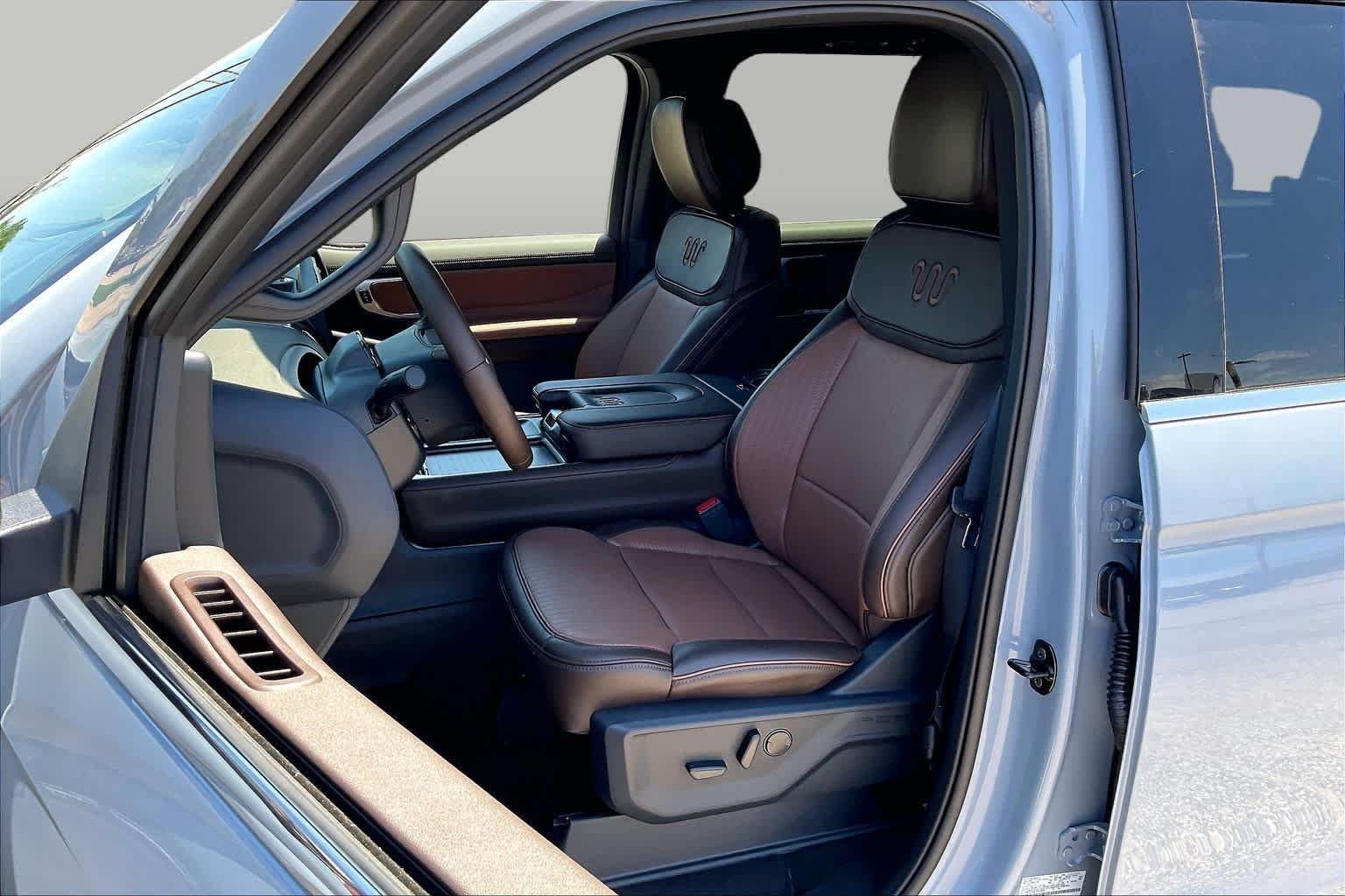 New 2026 Glacier Gray Metallic Tri-Coat Ford MAX King Ranch® image 9