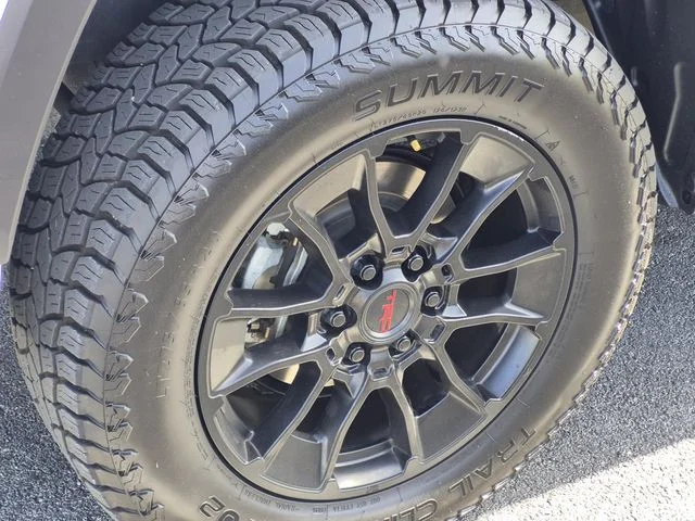 Used 2023 Ice Toyota SR5 image 4