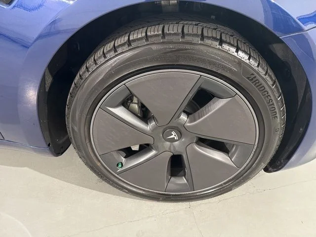 Used 2023  Tesla Base image 14