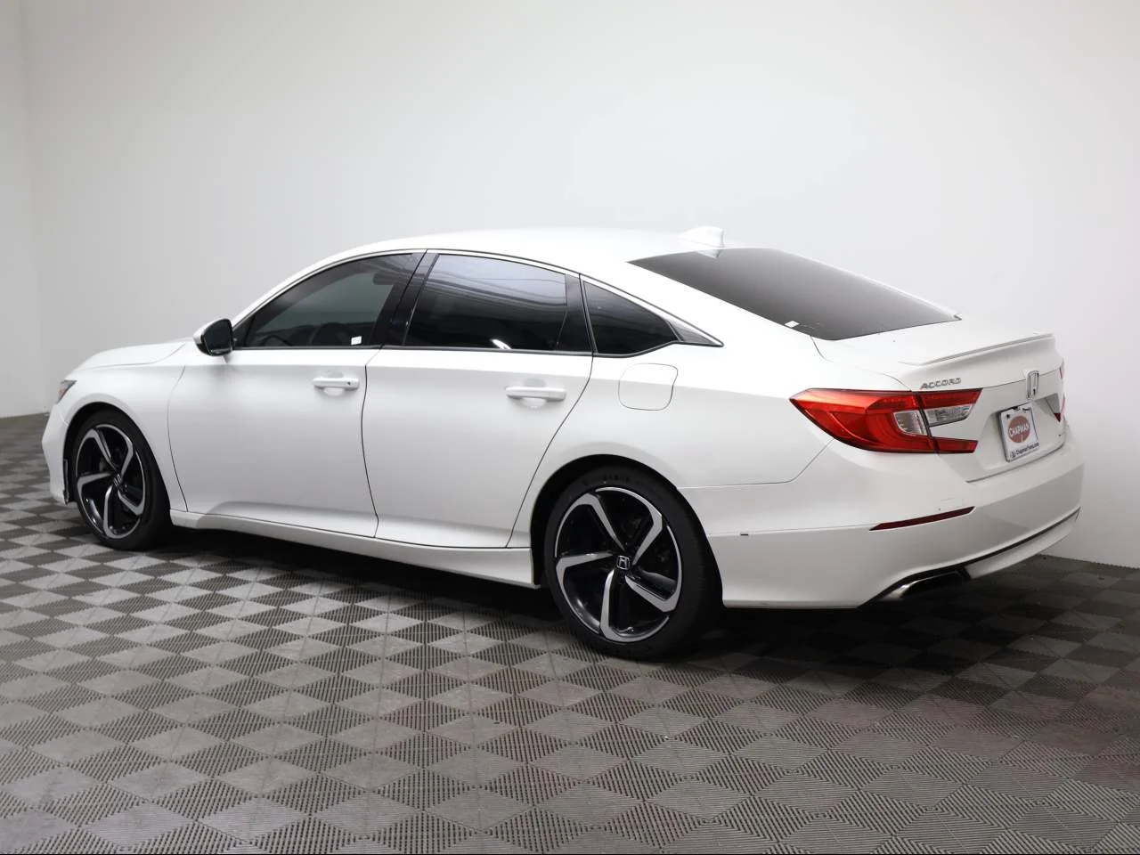 Used 2020 Platinum White Pearl Honda Sport image 3