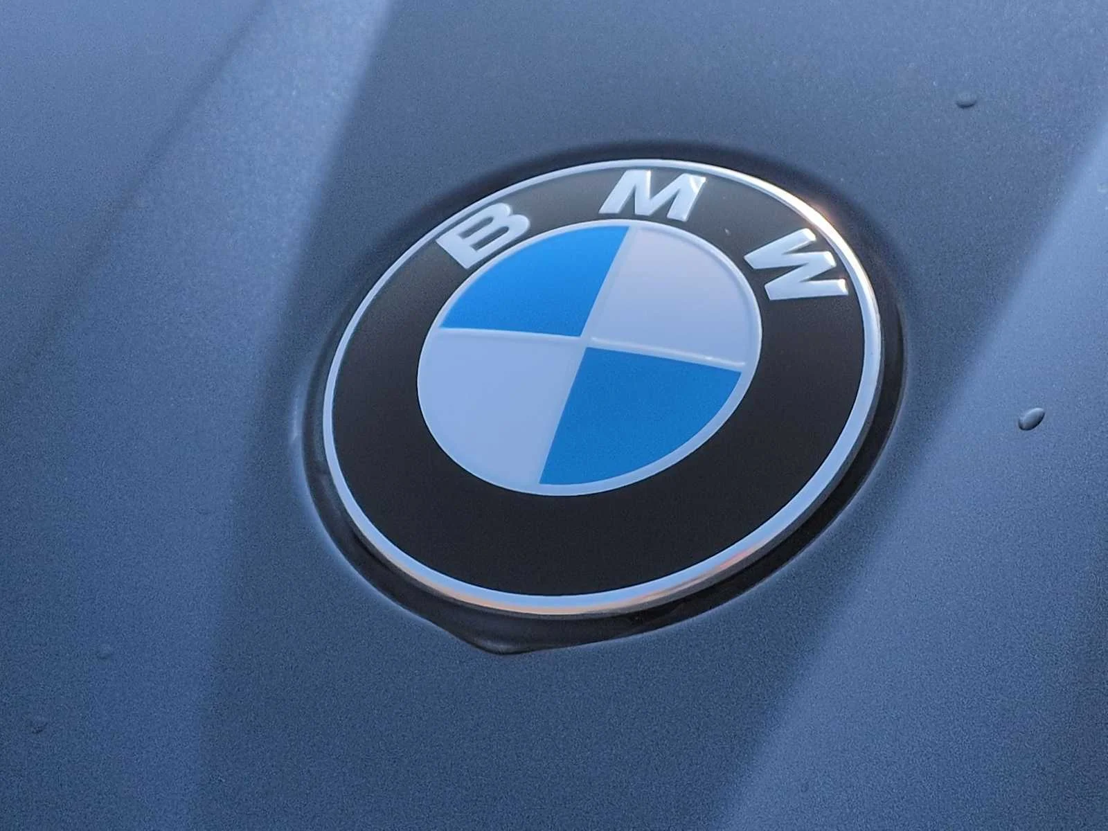 New 2026 Arctic Race Blue metallic BMW 30 xDrive image 18