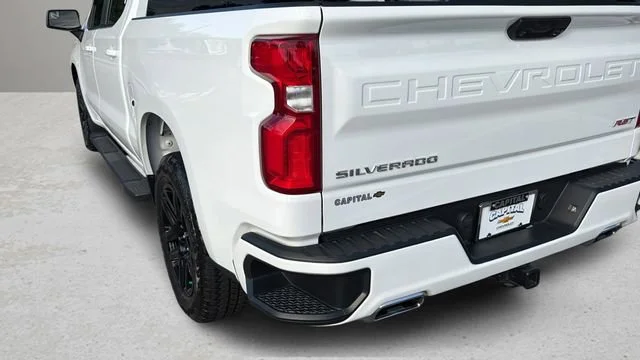 Used 2024 Summit White Chevrolet RST image 35