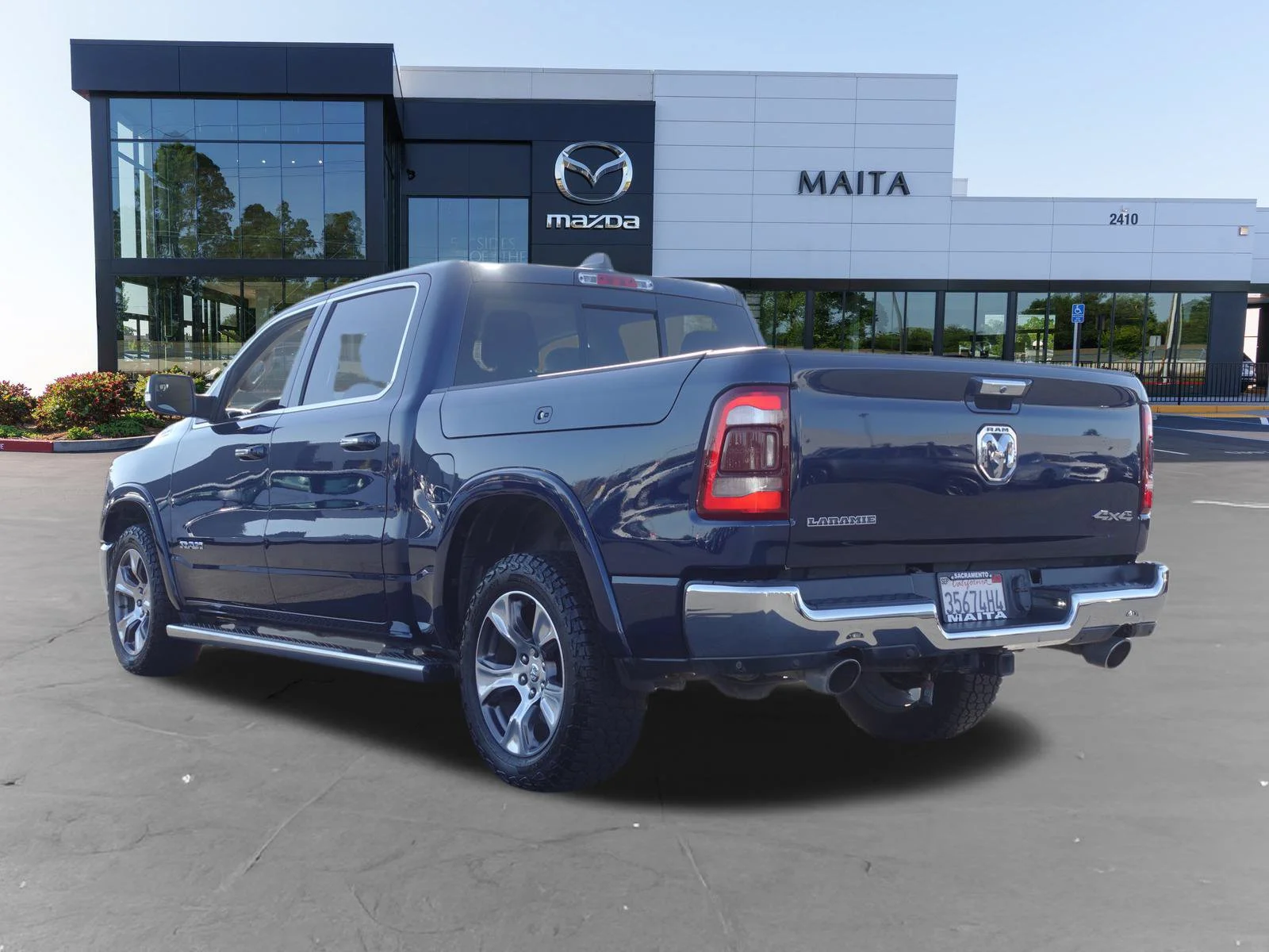 Used 2020 Patriot Blue Pearlcoat Ram Laramie image 6