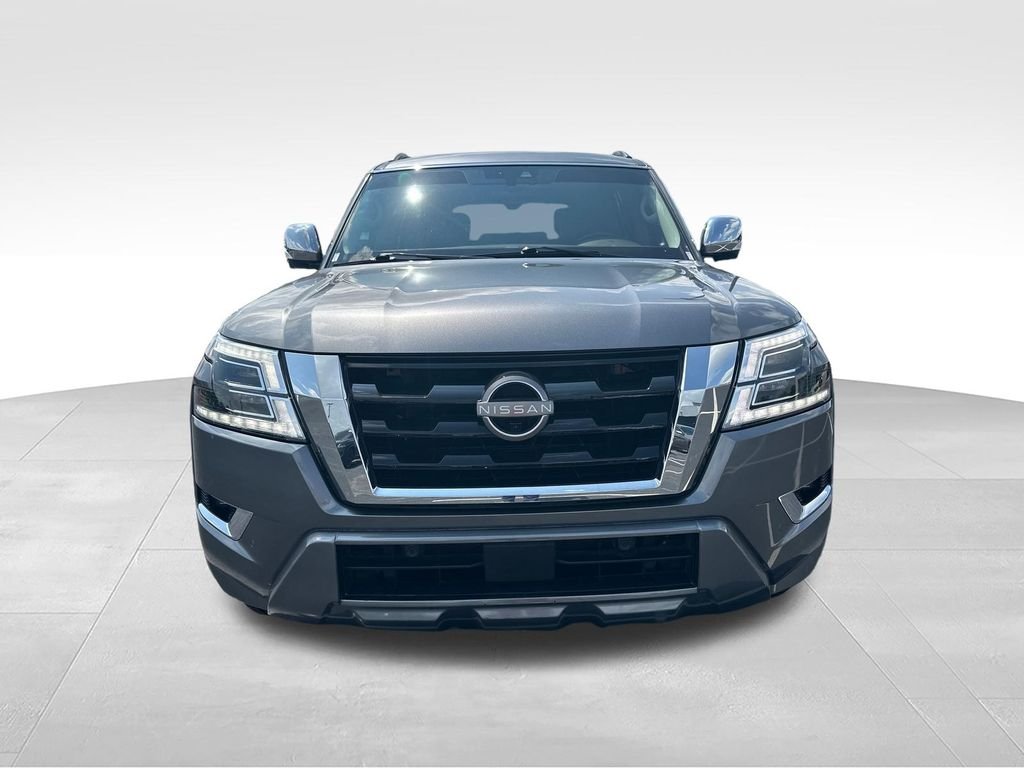 Used 2022 Gray Nissan Platinum image 8