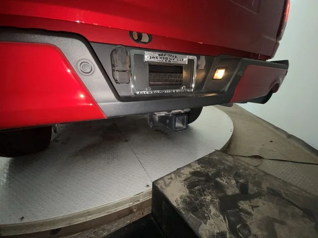 Used 2024 Red Ford XLT image 28