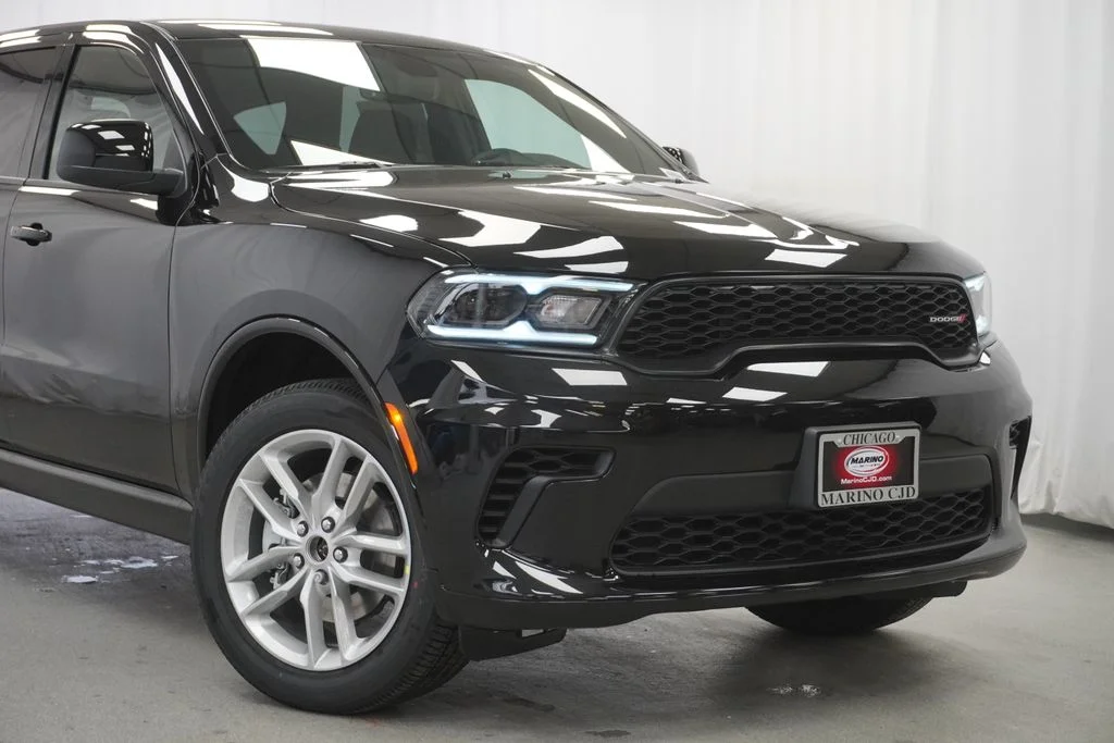 New 2026 Diamond Black Clear-Coat Exterior Paint Dodge GT image 3
