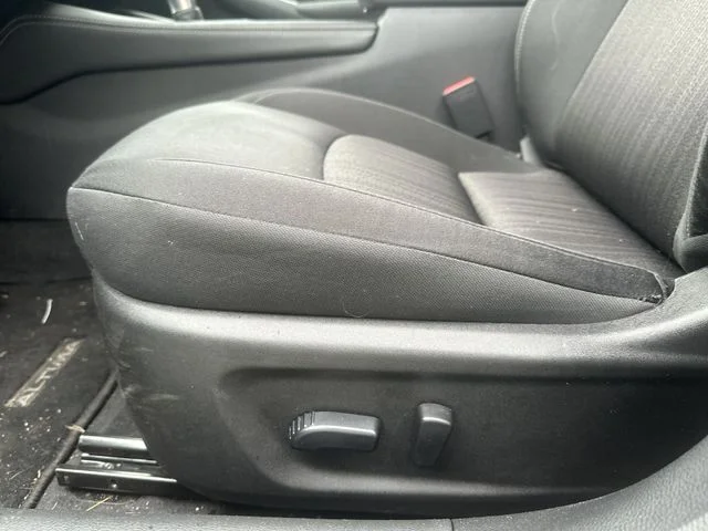 Used 2023 Red Nissan 2.5 SV image 16