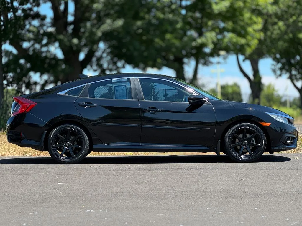 Used 2016 Black Honda EX-T image 8