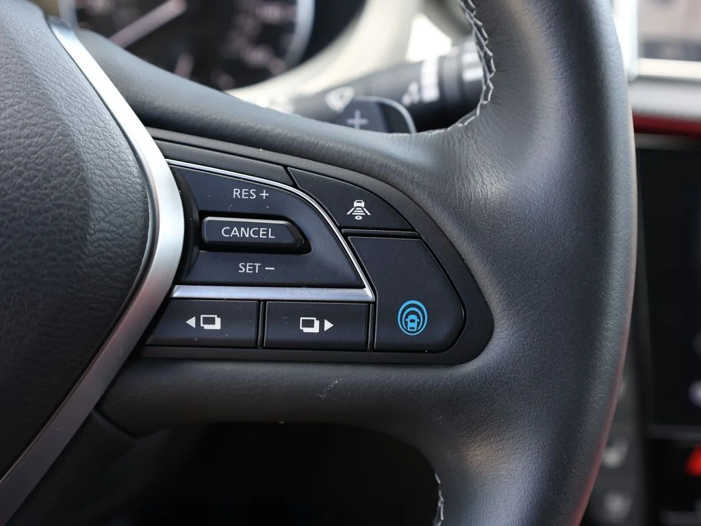 Certified Used 2025 Gray INFINITI SPORT image 39