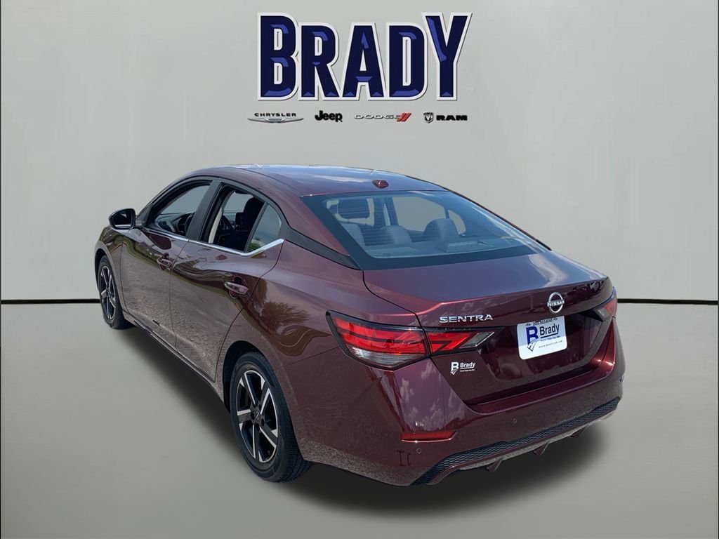 Used 2025 Red Nissan SV image 5