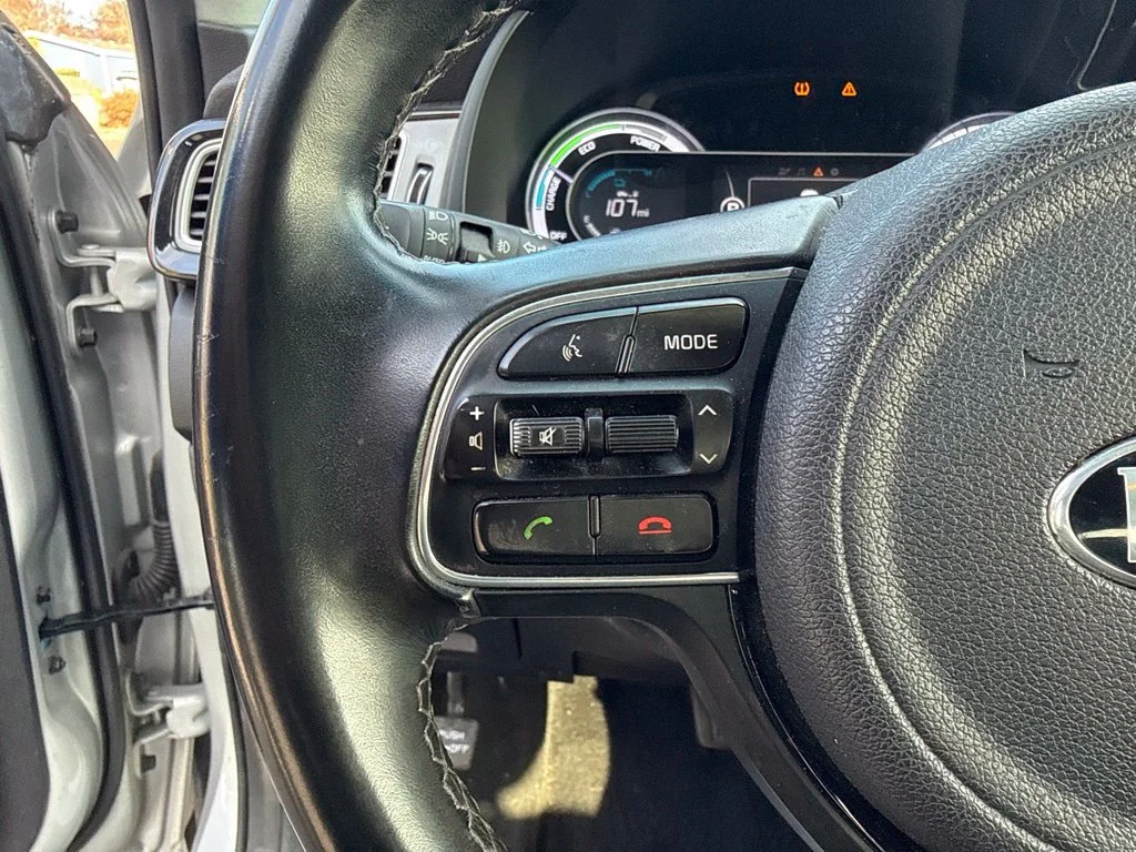 Used 2019 Silky Silver Kia EX image 11