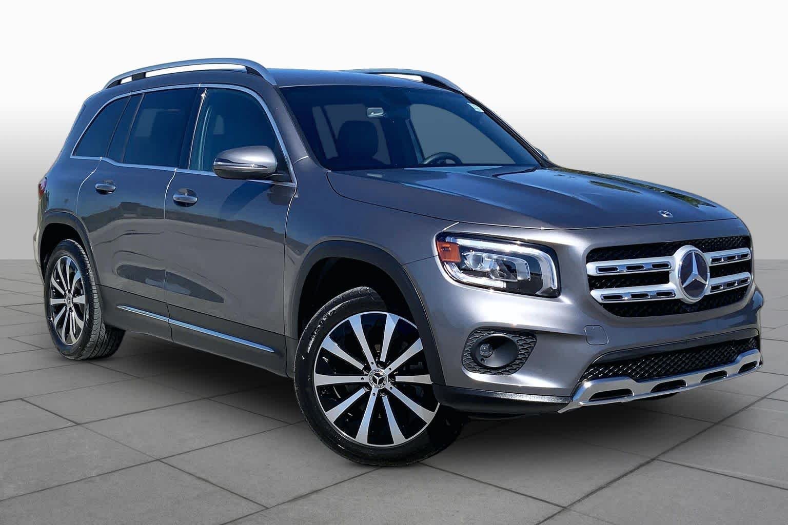 Used 2023 Mountain Grey Metallic Mercedes-Benz GLB 250 image 3