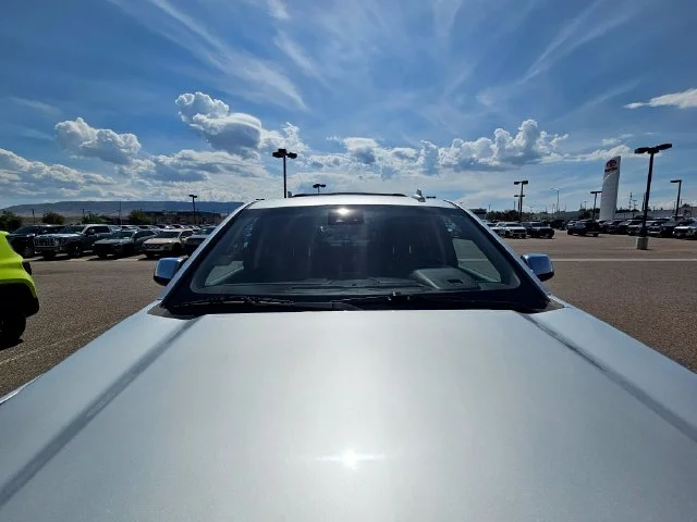 Used 2018 Silver Ice Metallic Chevrolet Premier image 32