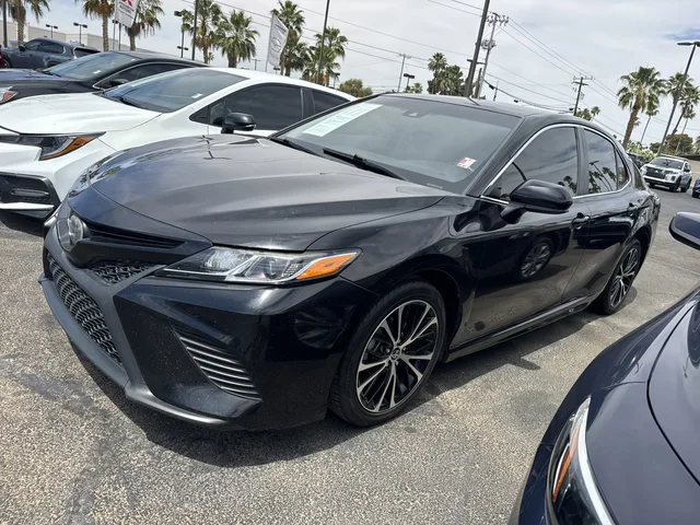 2020 Toyota Camry SE Nightshade