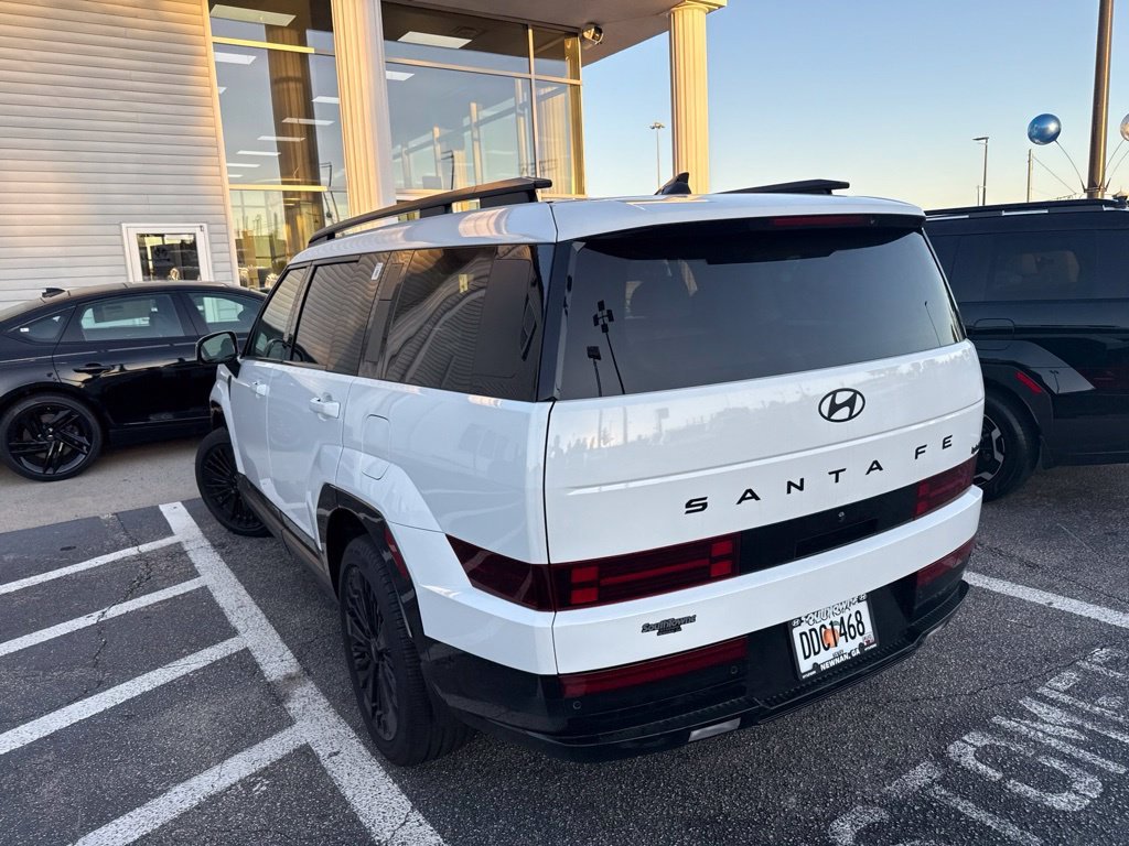 Used 2025 White Hyundai Calligraphy image 3