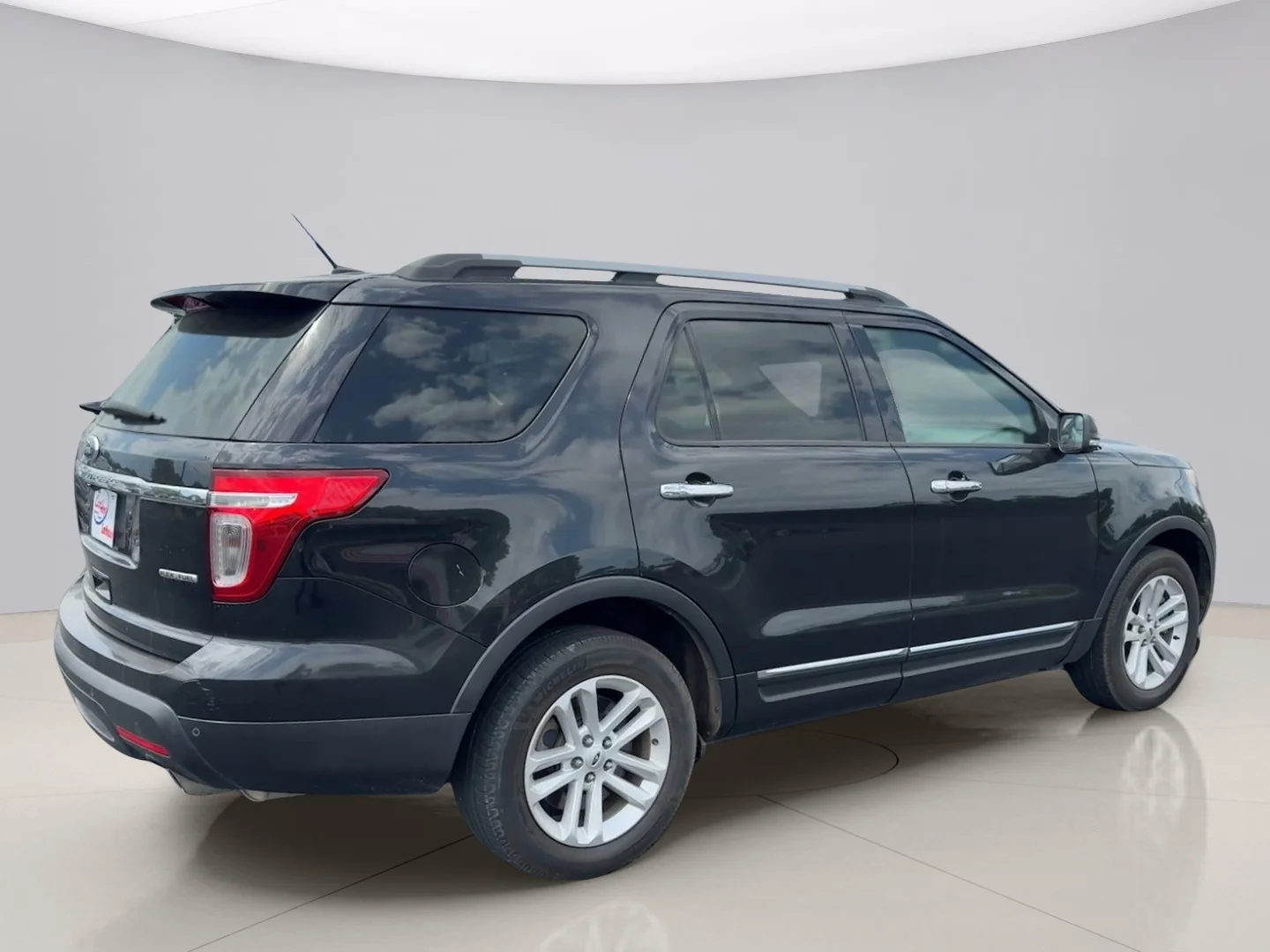 Used 2015 Black Ford XLT image 5