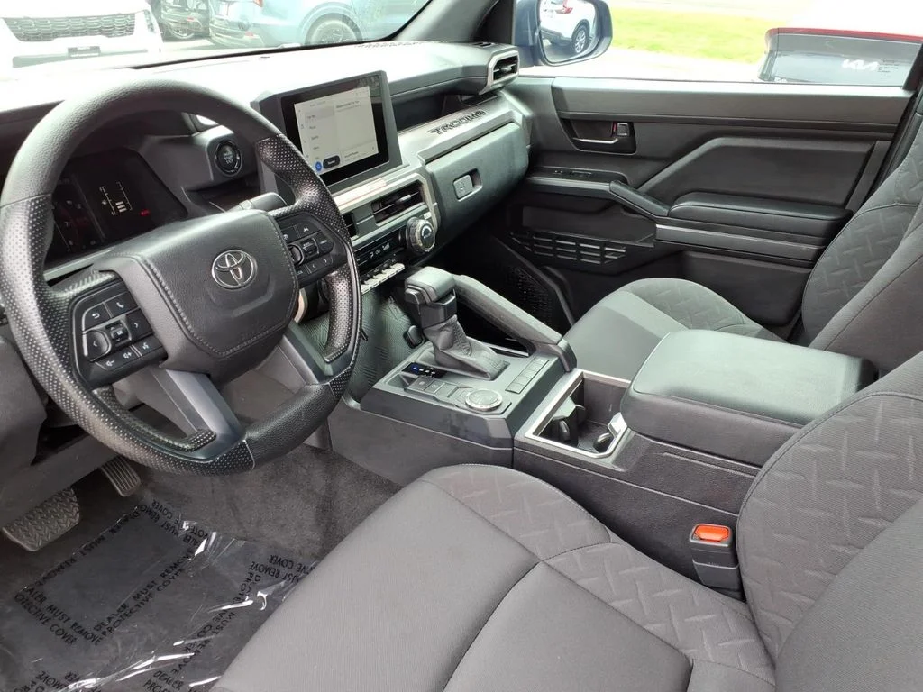 Used 2026  Toyota SR5 image 16