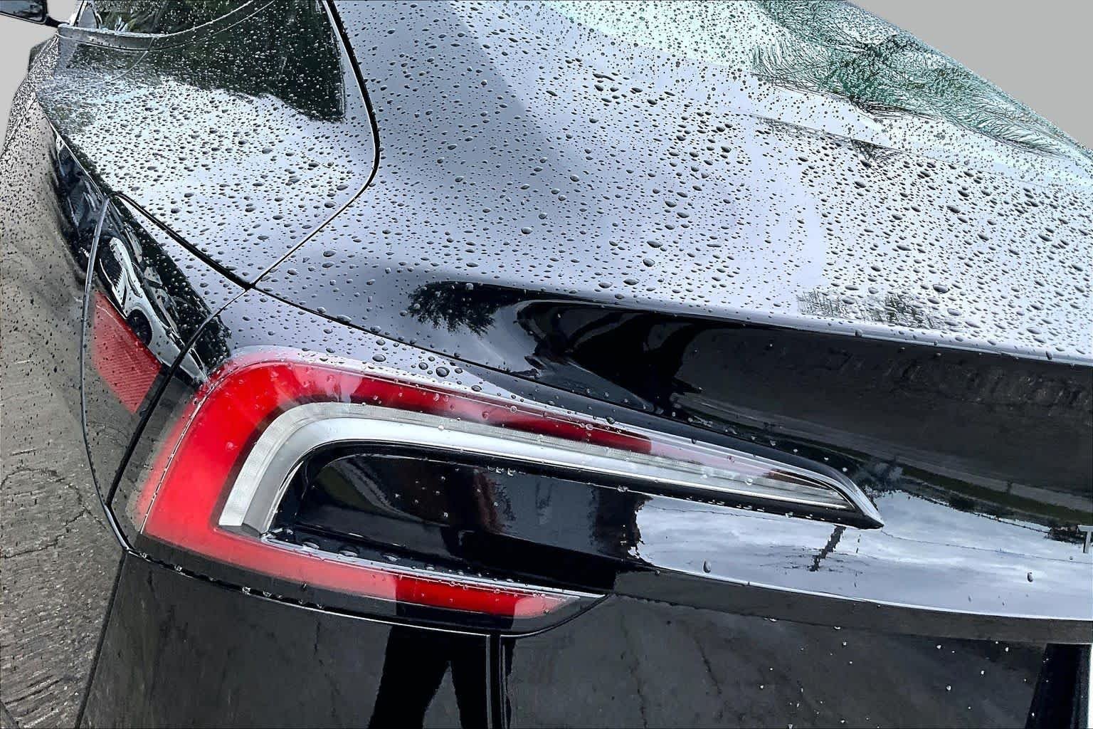 Used 2025  Tesla Long Range image 27