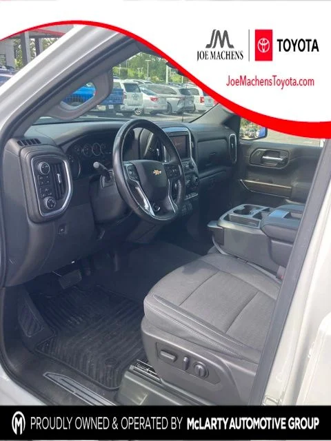 Used 2022 White Chevrolet LT image 1