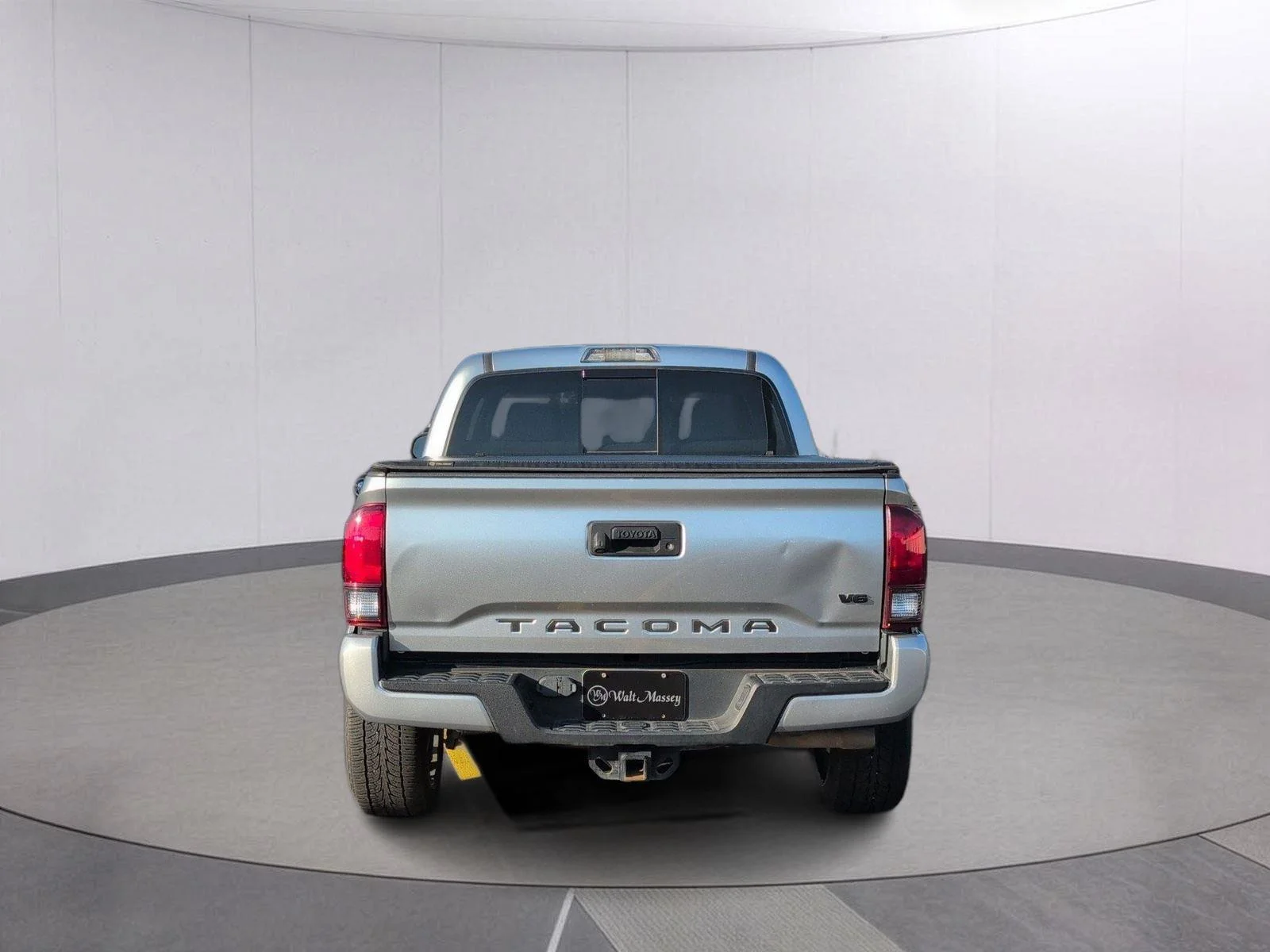 Used 2022 Celestial Silver Metallic Toyota SR5 V6 image 4