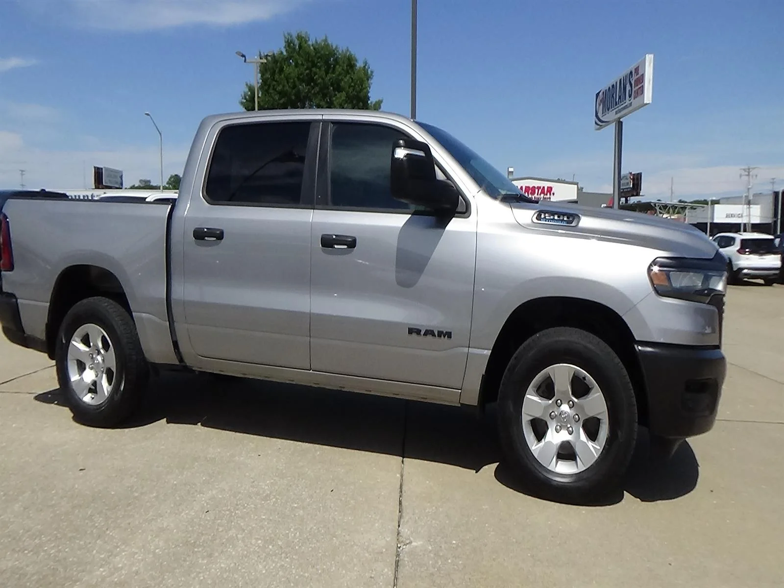 Certified Used 2025 Billet Silver Metallic Clear Coat (psc) RAM Tradesman image 5