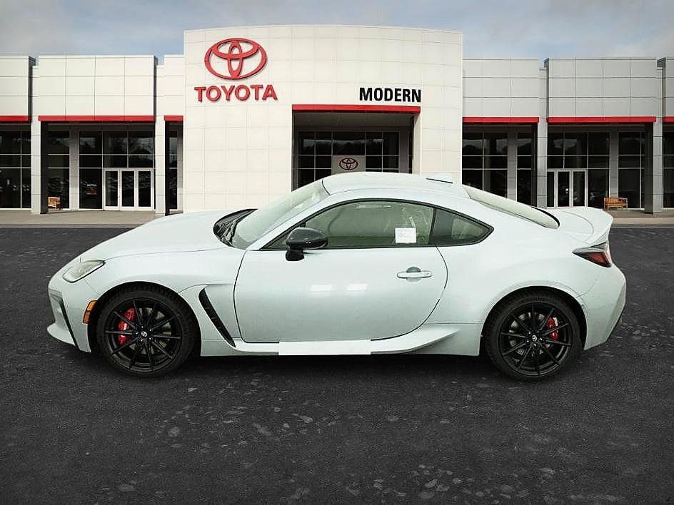 Used 2026 Steel Toyota Premium image 7