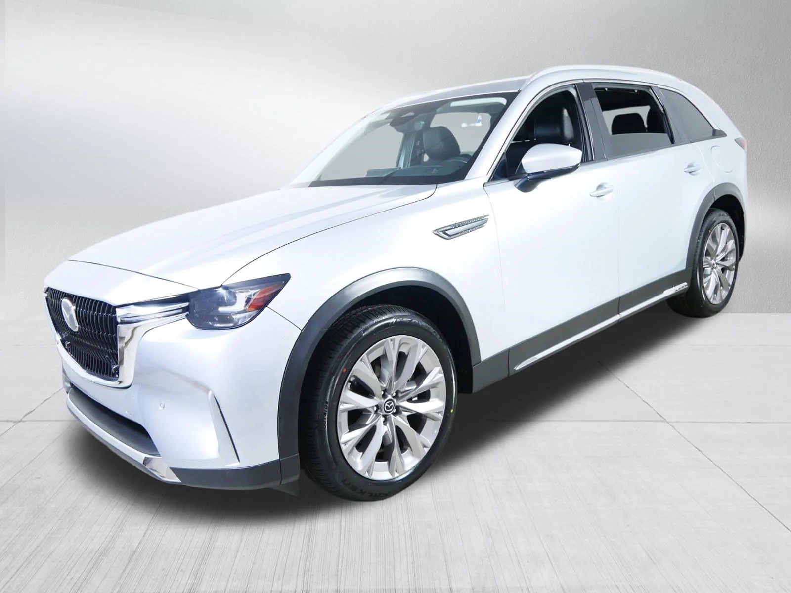 Used 2024 Sonic Silver Mazda 3.3 Turbo Premium image 3