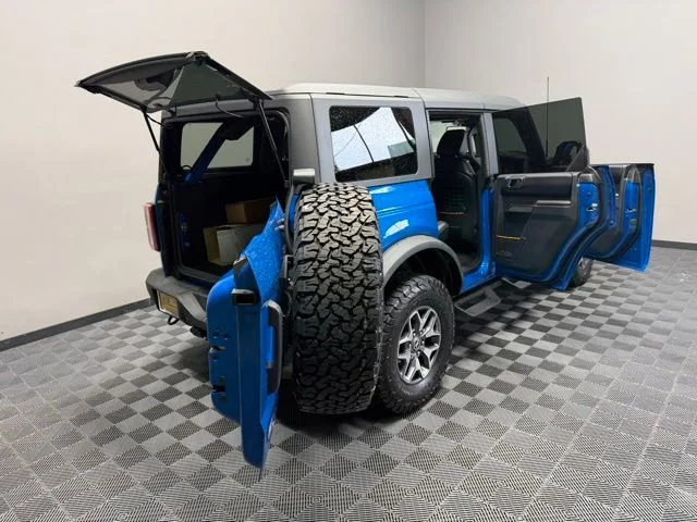 Used 2024 Blue Ford Badlands image 28