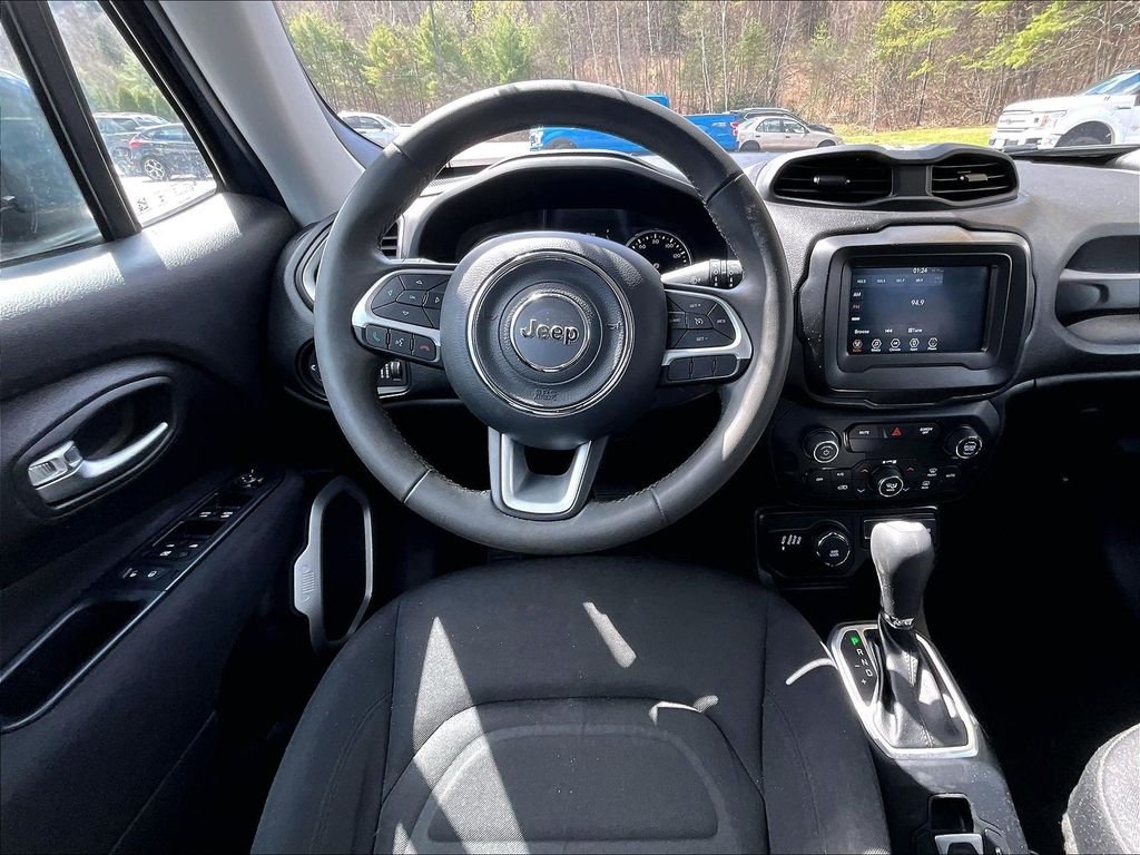 Used 2020 Slate Blue Pearlcoat Jeep Latitude image 17