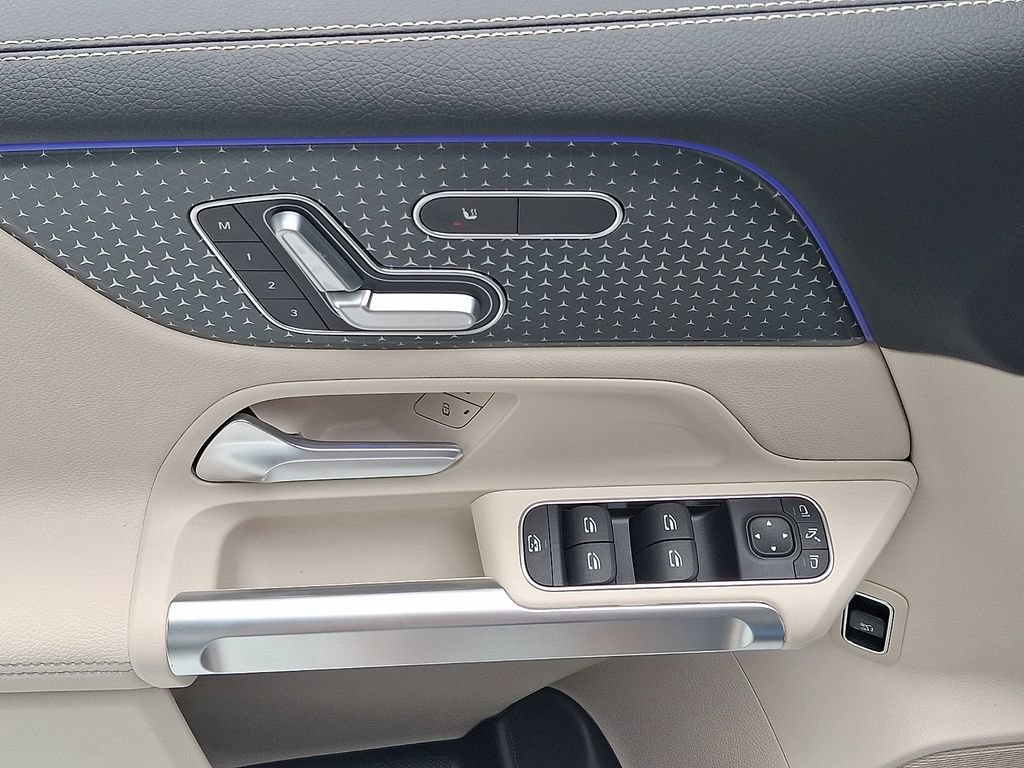 New 2026 Starling Blue Metallic Mercedes-Benz GLB 250 image 38