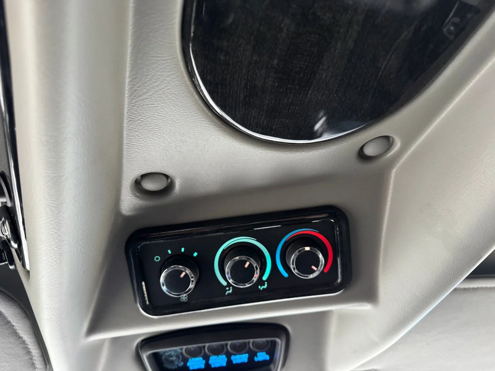 2026 Chevrolet Express Cargo Work Van - Photo 14