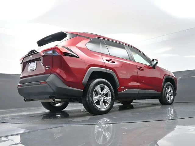 Used 2025 Red Toyota XLE image 37