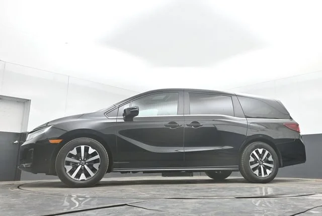 2025 Honda Odyssey EX-L - Photo 102
