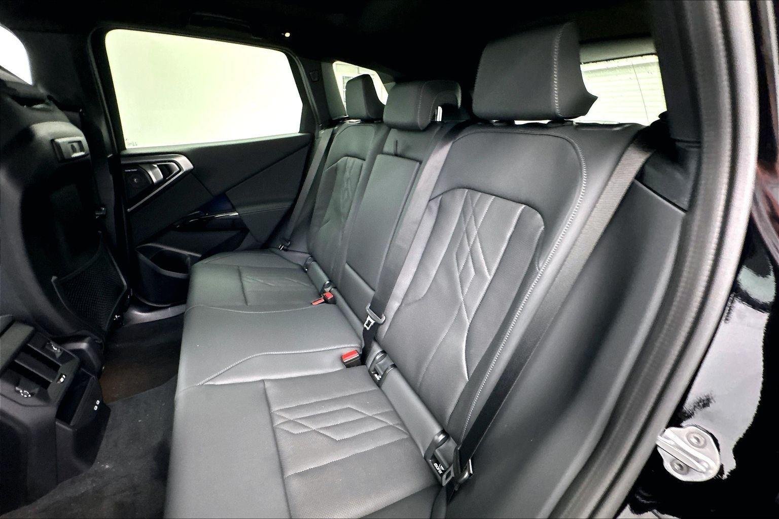 New 2026 Black Sapphire Metallic BMW 30 xDrive image 15