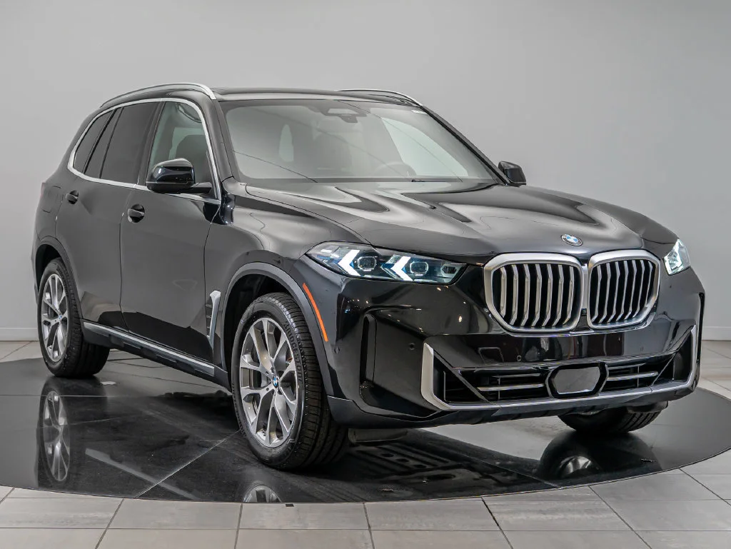 Used 2024 Black Sapphire Metallic BMW xDrive40i image 12