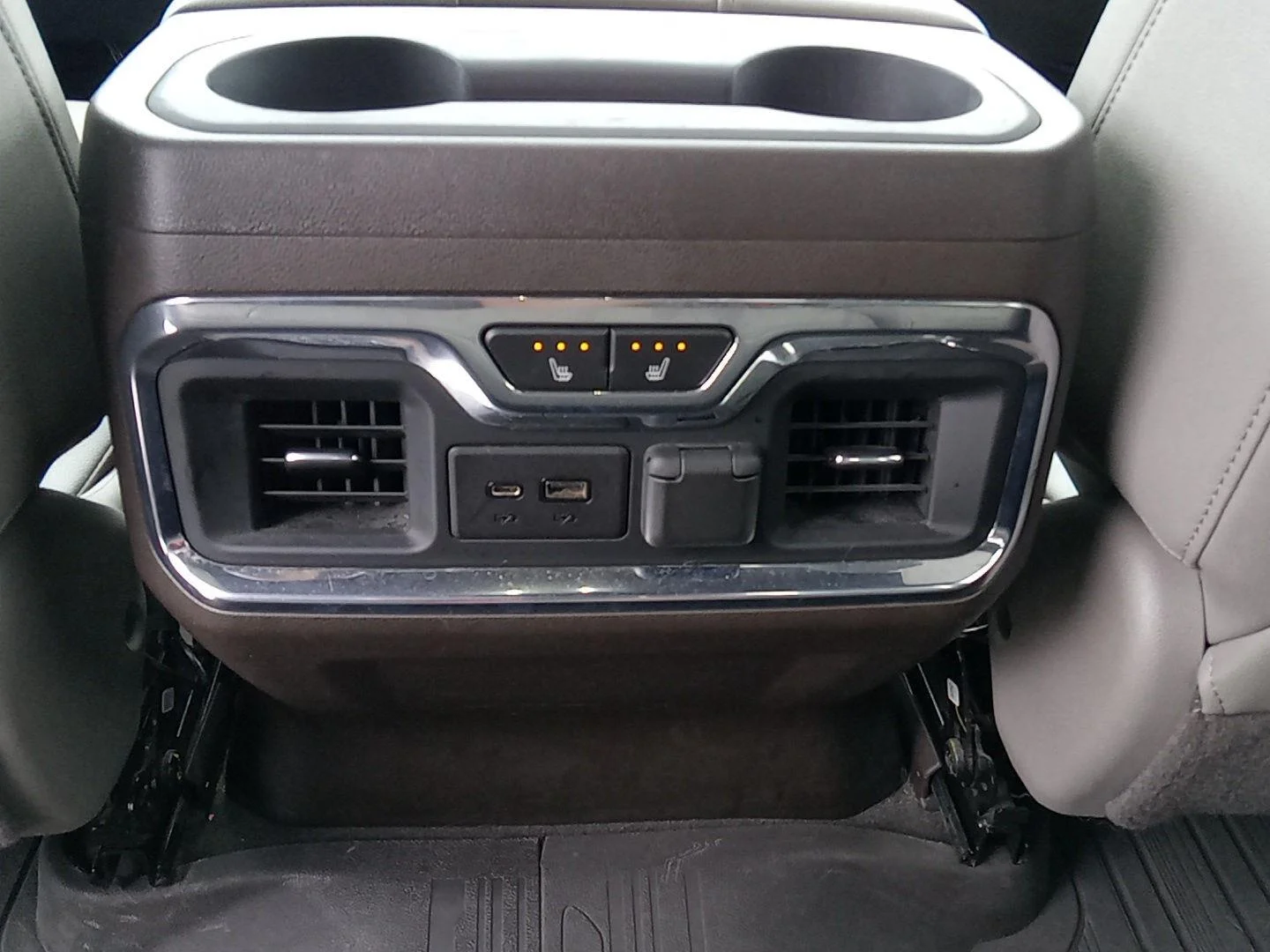 Used 2021 SUMMIT WHITE GMC SLT image 18