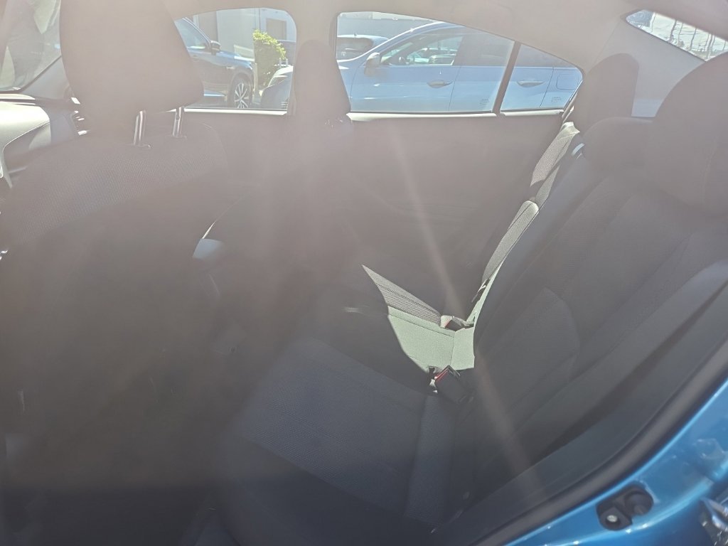 Used 2018 Island Blue Subaru 2.0i image 10