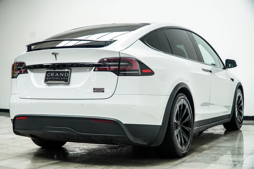 Used 2022 White Tesla Plaid image 13