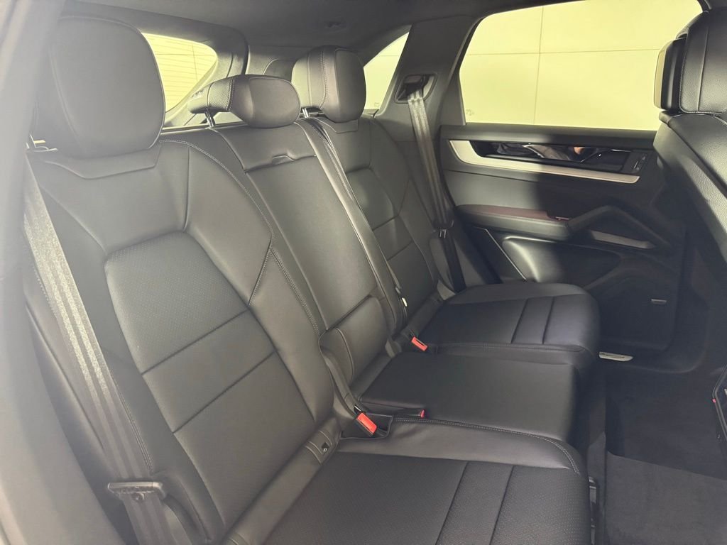 2025 Porsche Cayenne E-Hybrid - Photo 17