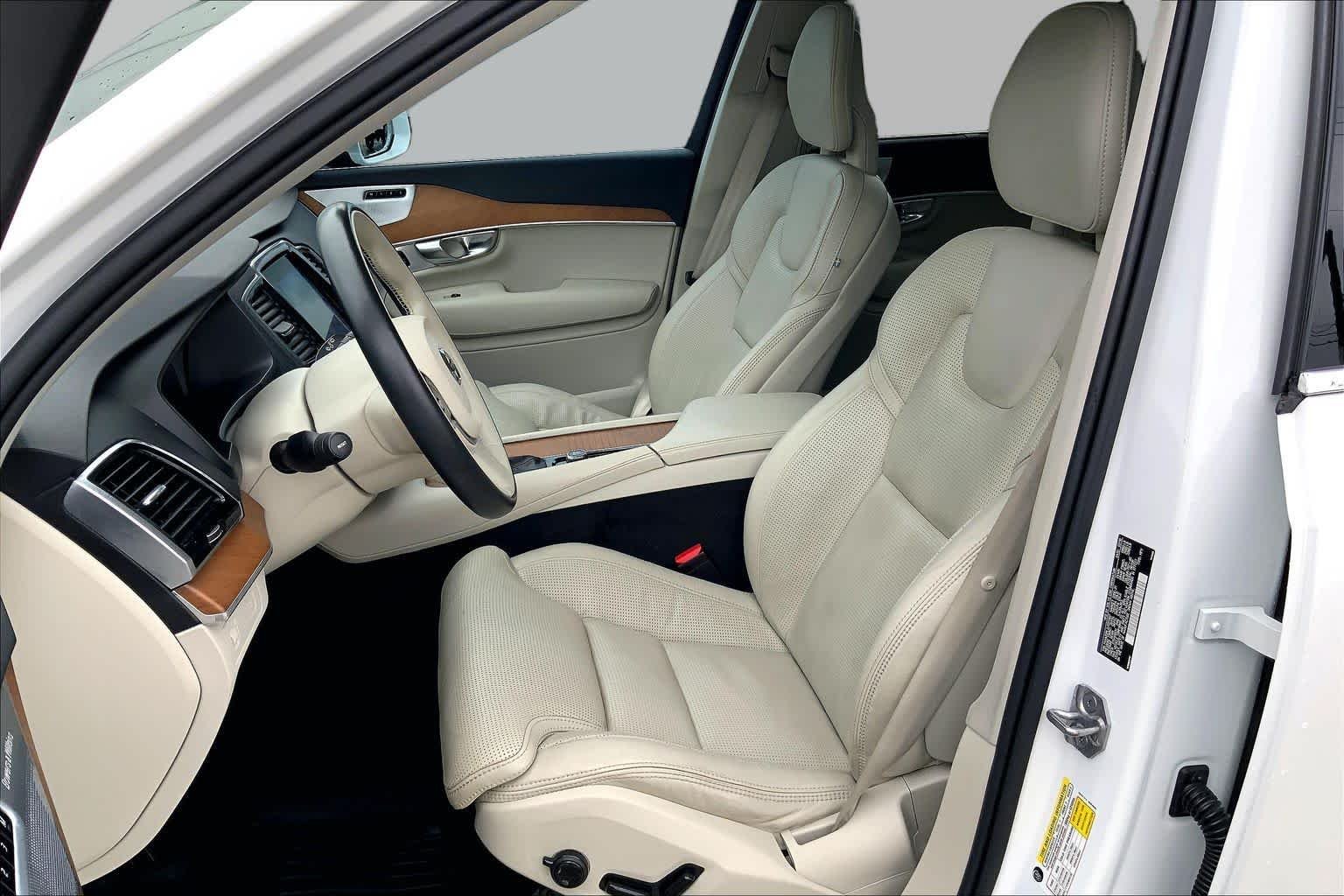Used 2018  Volvo Inscription image 7